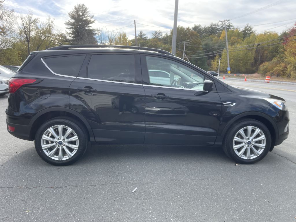 Photo 8 of this FORD ESCAPE