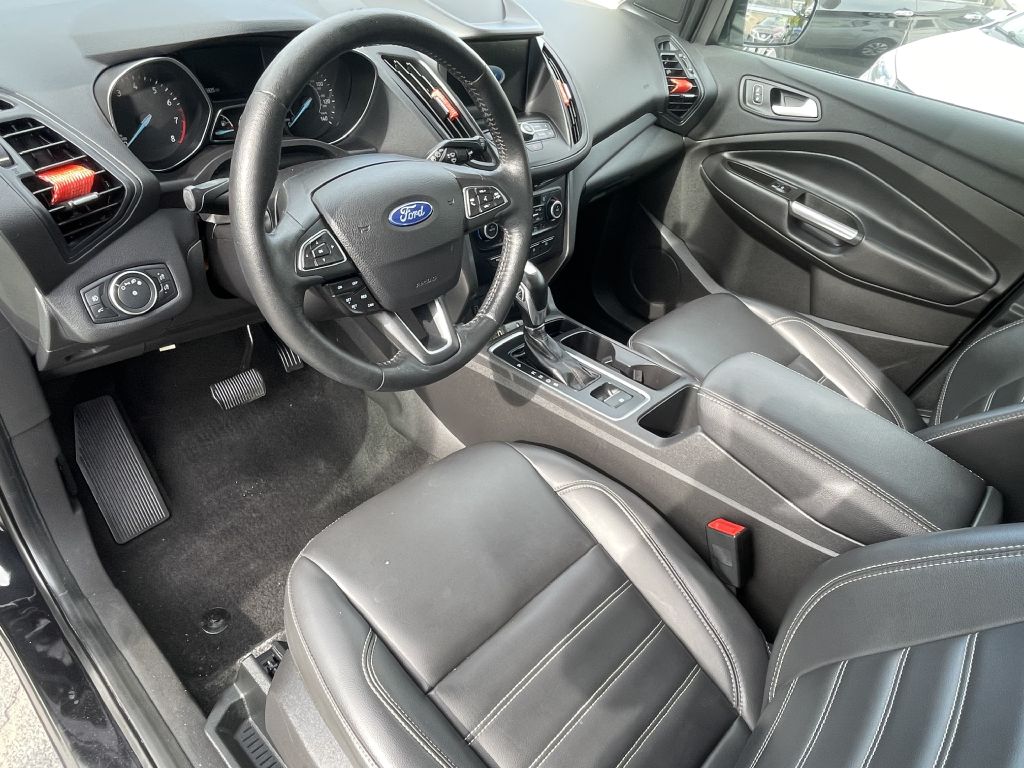 Photo 10 of this FORD ESCAPE