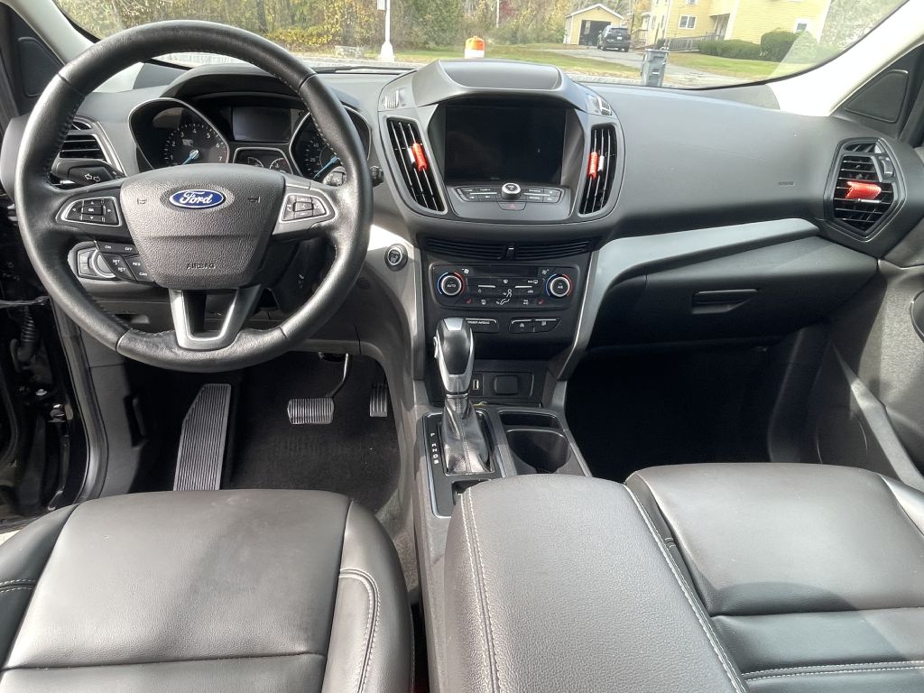 Photo 12 of this FORD ESCAPE