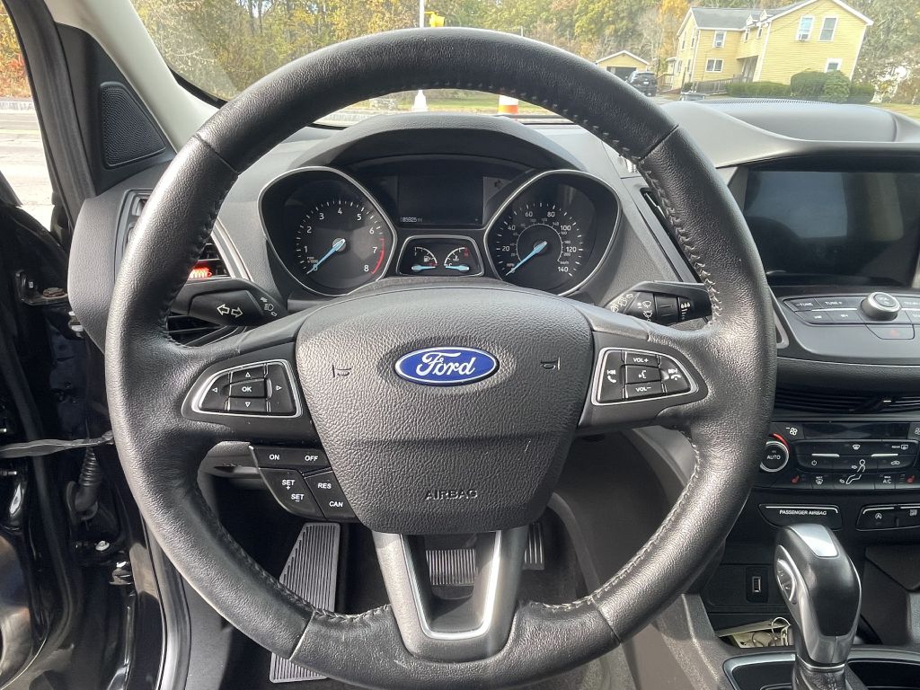 Photo 13 of this FORD ESCAPE