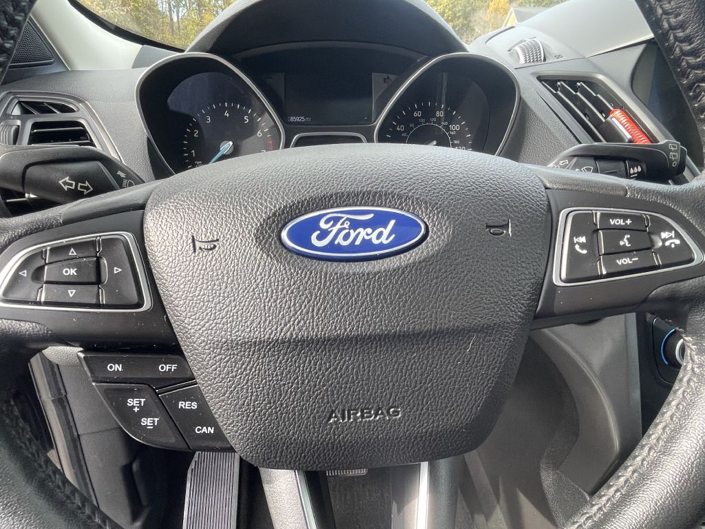 Photo 14 of this FORD ESCAPE