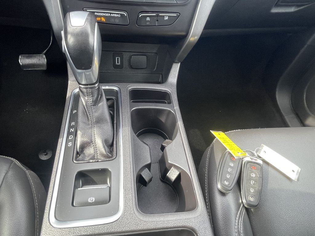 Photo 20 of this FORD ESCAPE