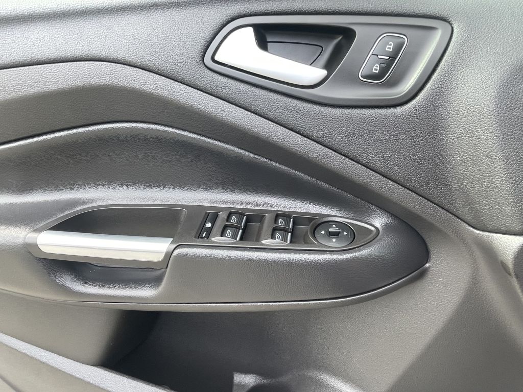 Photo 22 of this FORD ESCAPE