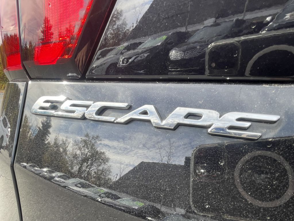 Photo 28 of this FORD ESCAPE