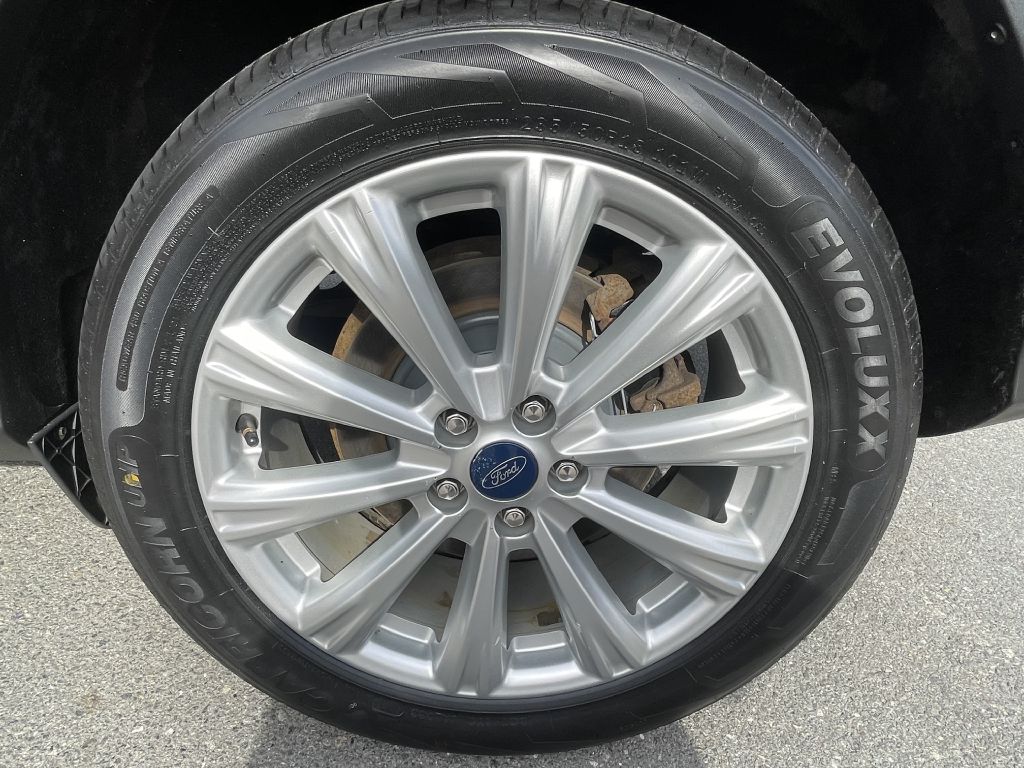 Photo 35 of this FORD ESCAPE