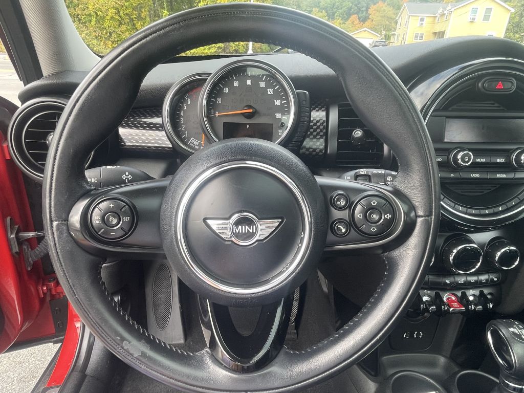 Photo 13 of this MINI COOPER