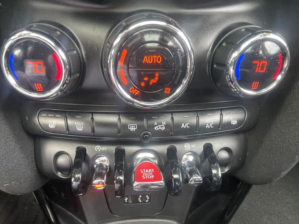 Photo 17 of this MINI COOPER