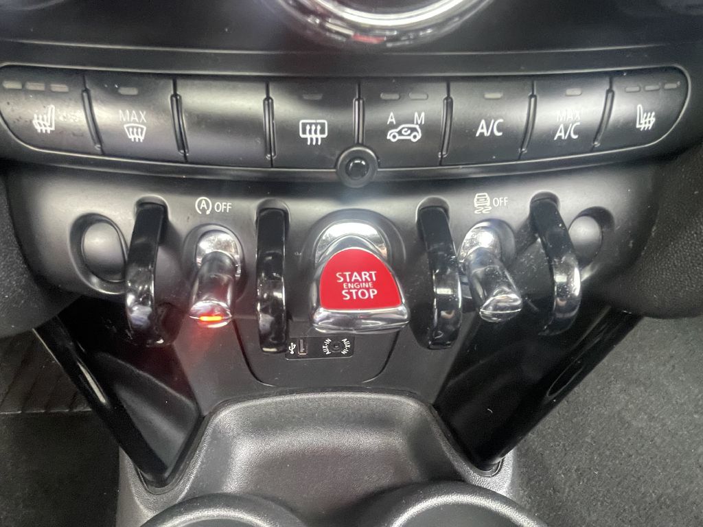 Photo 18 of this MINI COOPER