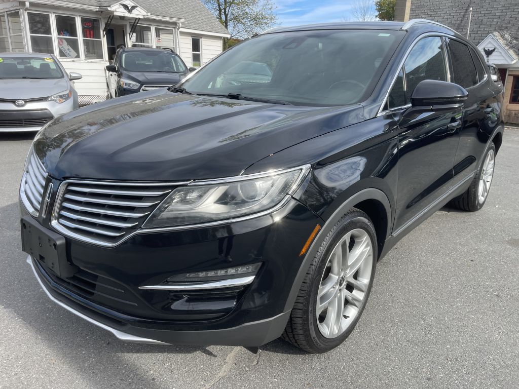Photo 3 of this LINCOLN MKC