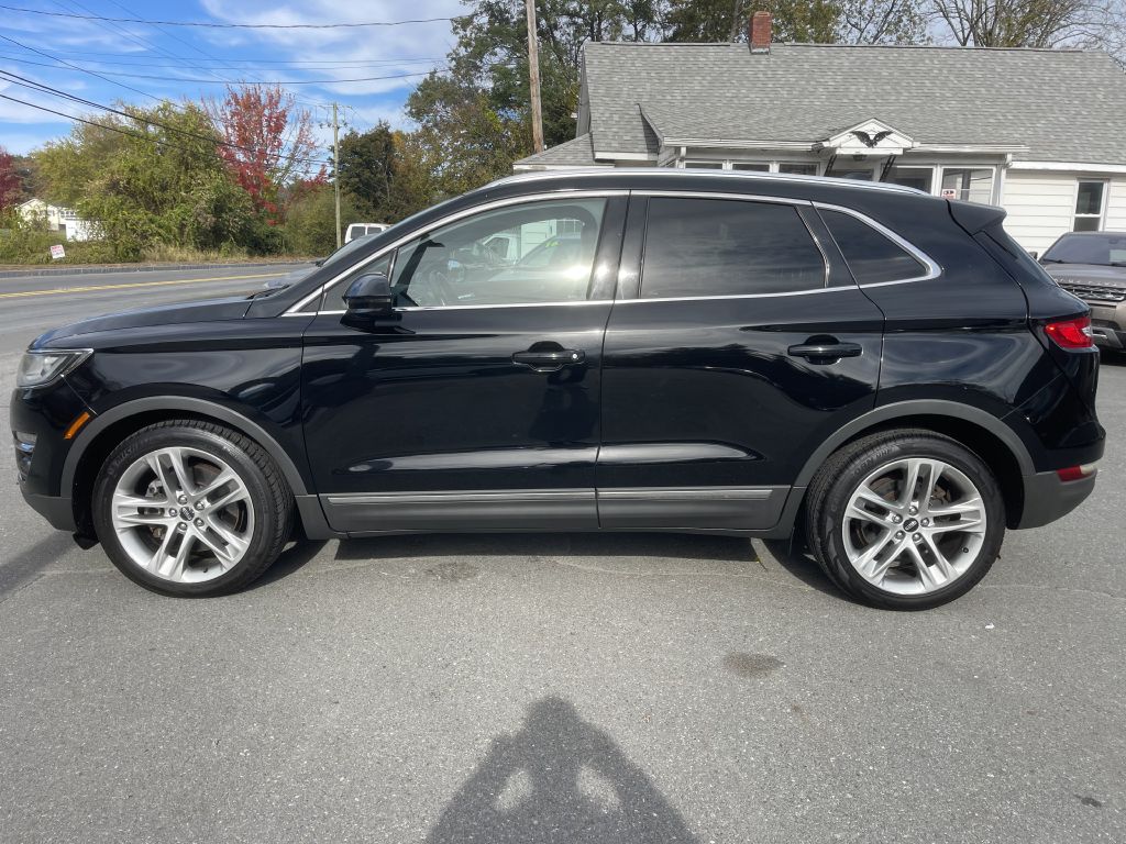 Photo 4 of this LINCOLN MKC
