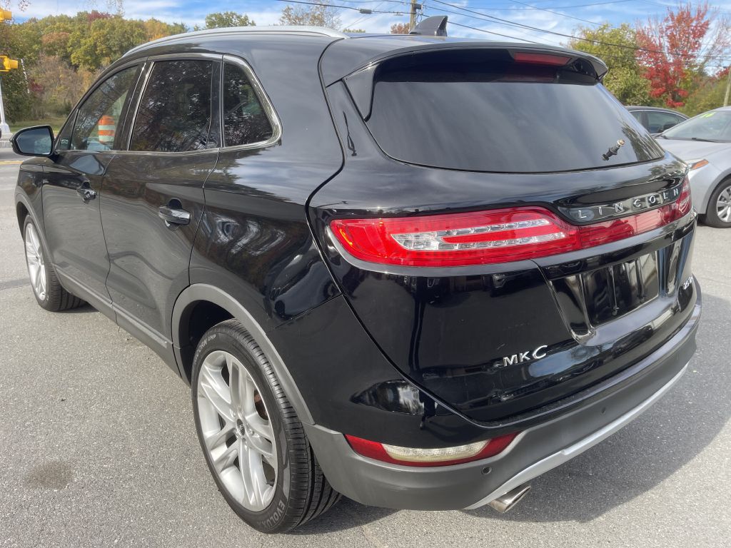 Photo 5 of this LINCOLN MKC