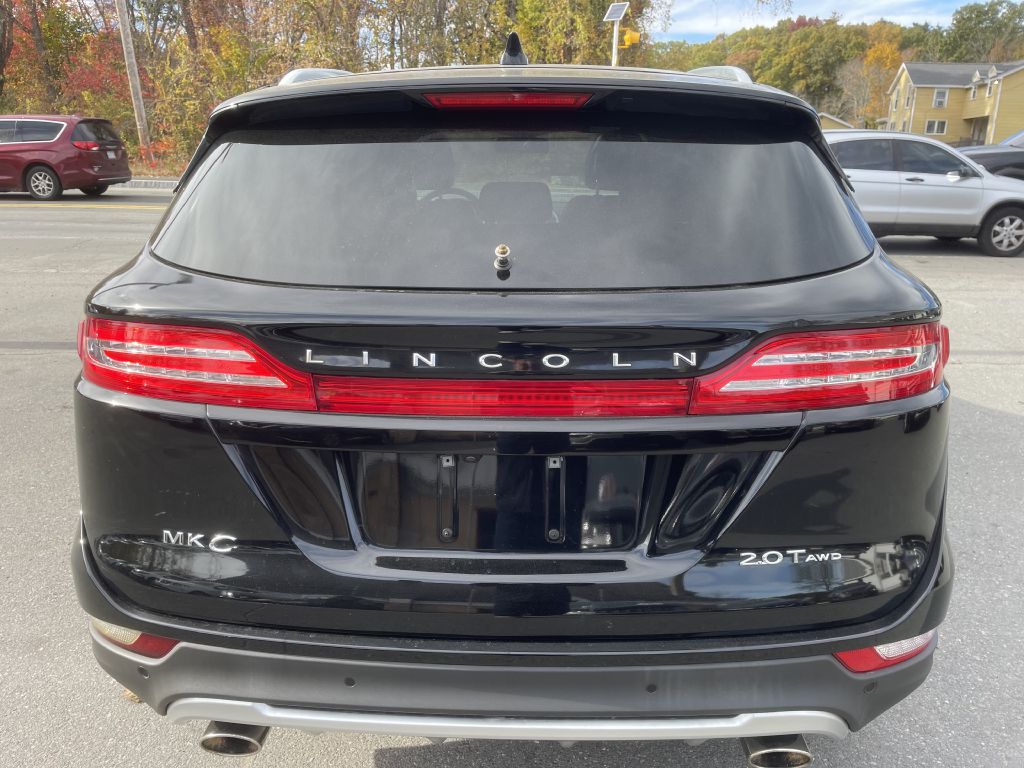 Photo 6 of this LINCOLN MKC