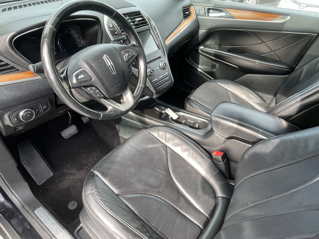Photo 10 of this LINCOLN MKC