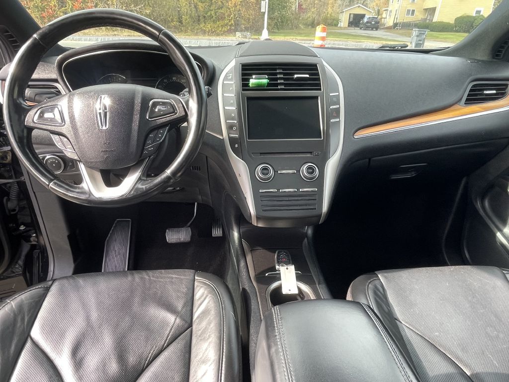 Photo 12 of this LINCOLN MKC