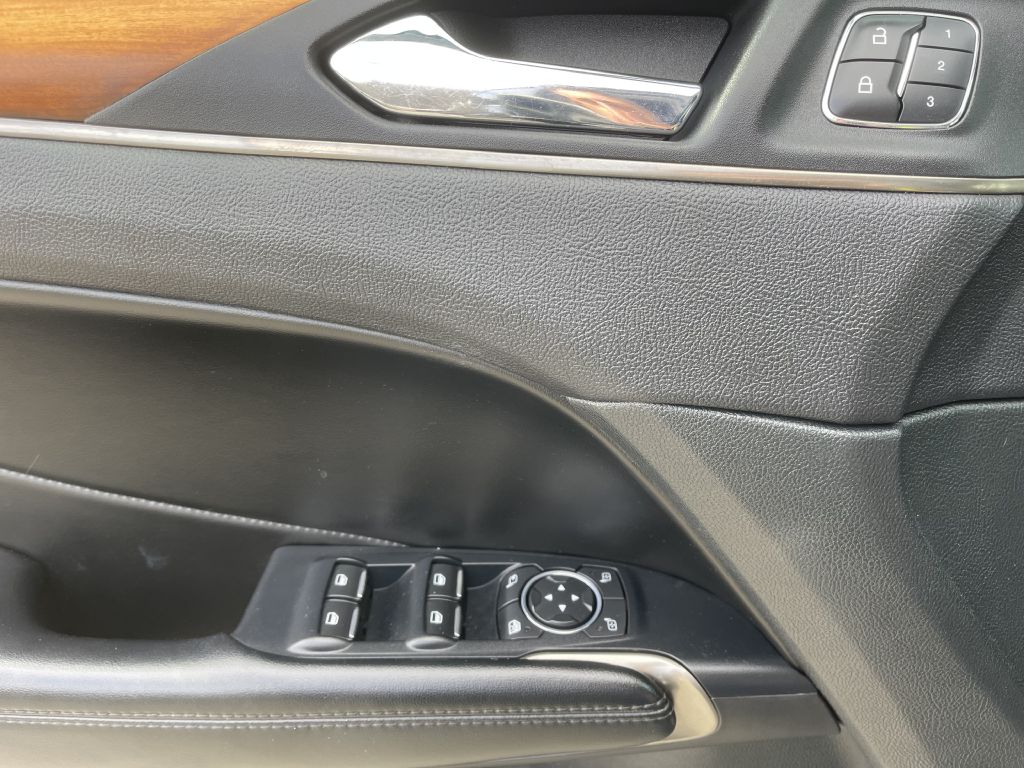 Photo 22 of this LINCOLN MKC