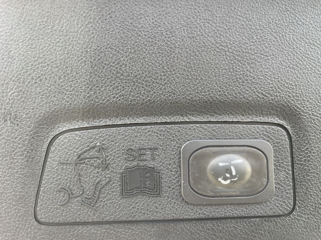 Photo 31 of this LINCOLN MKC