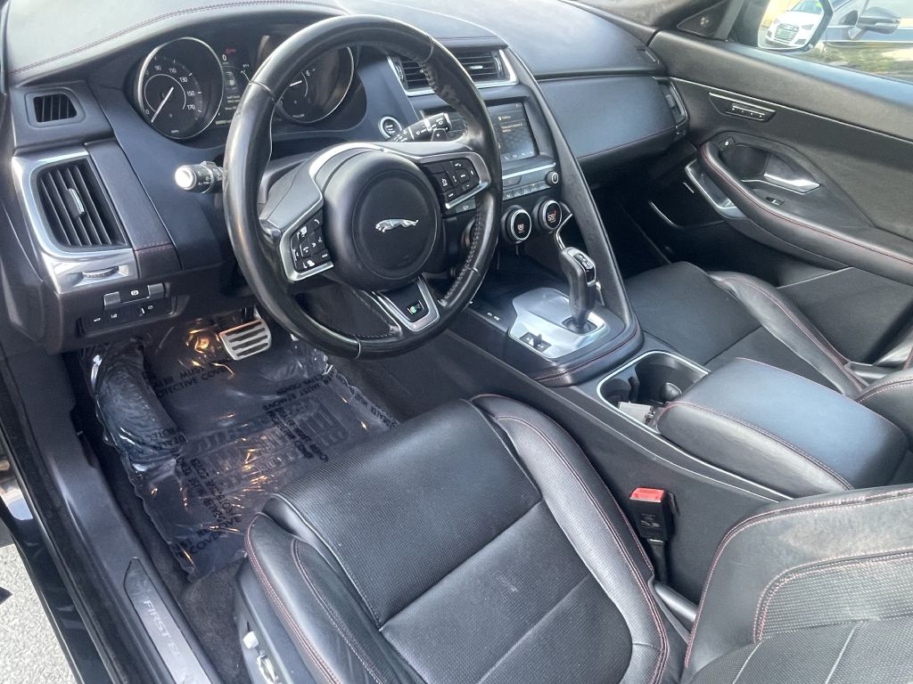 Photo 10 of this JAGUAR E-PACE