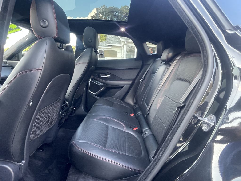 Photo 11 of this JAGUAR E-PACE