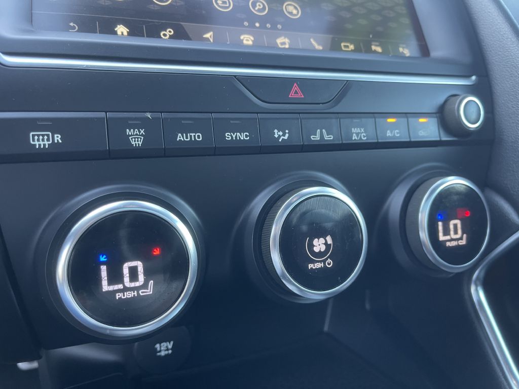 Photo 20 of this JAGUAR E-PACE