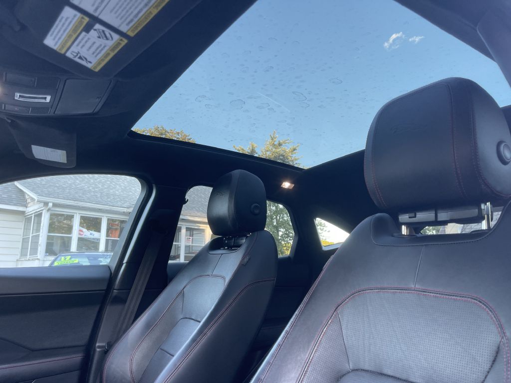 Photo 25 of this JAGUAR E-PACE