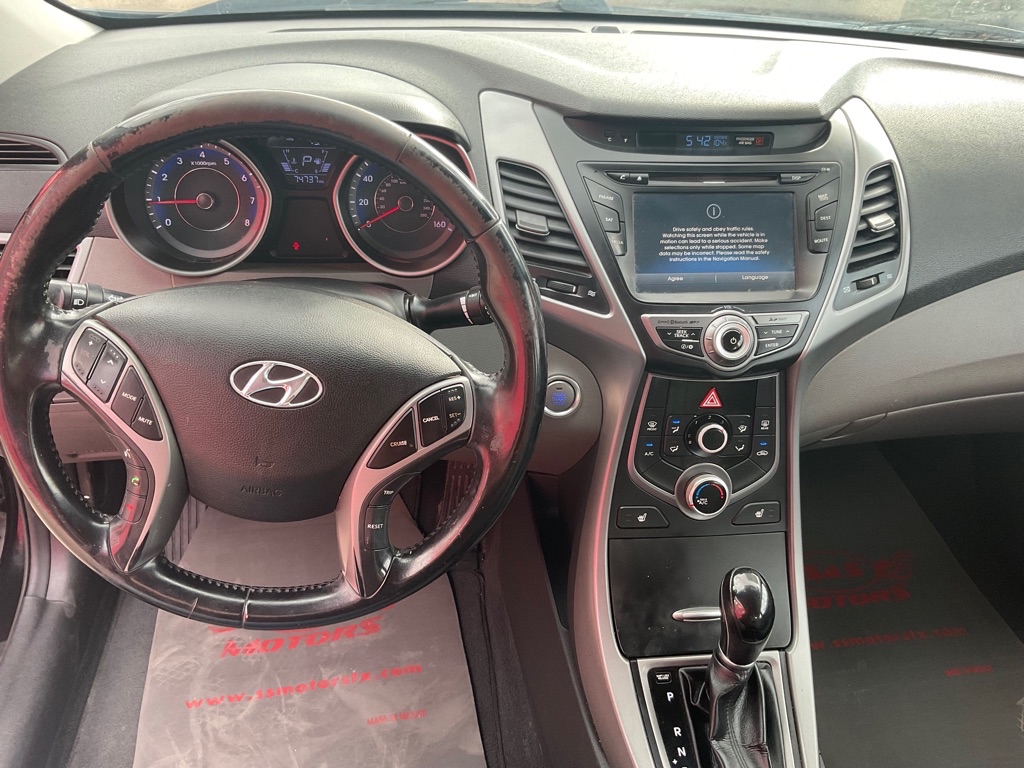 Photo 25 of this HYUNDAI ELANTRA COUPE