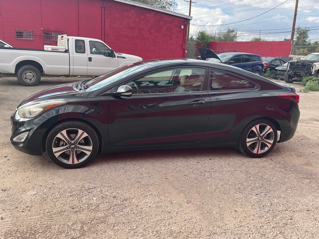 Photo 7 of this HYUNDAI ELANTRA COUPE
