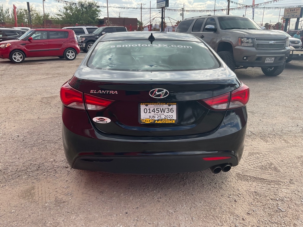 Photo 30 of this HYUNDAI ELANTRA COUPE