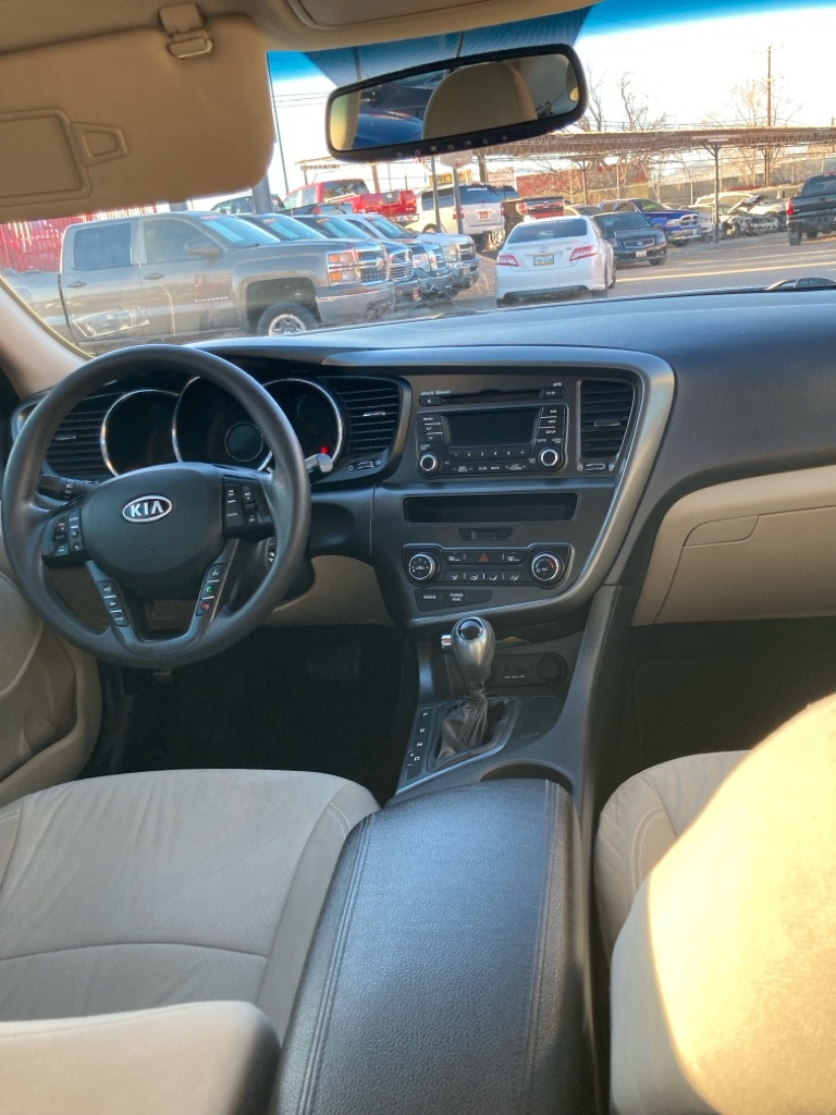 Photo 7 of this KIA OPTIMA