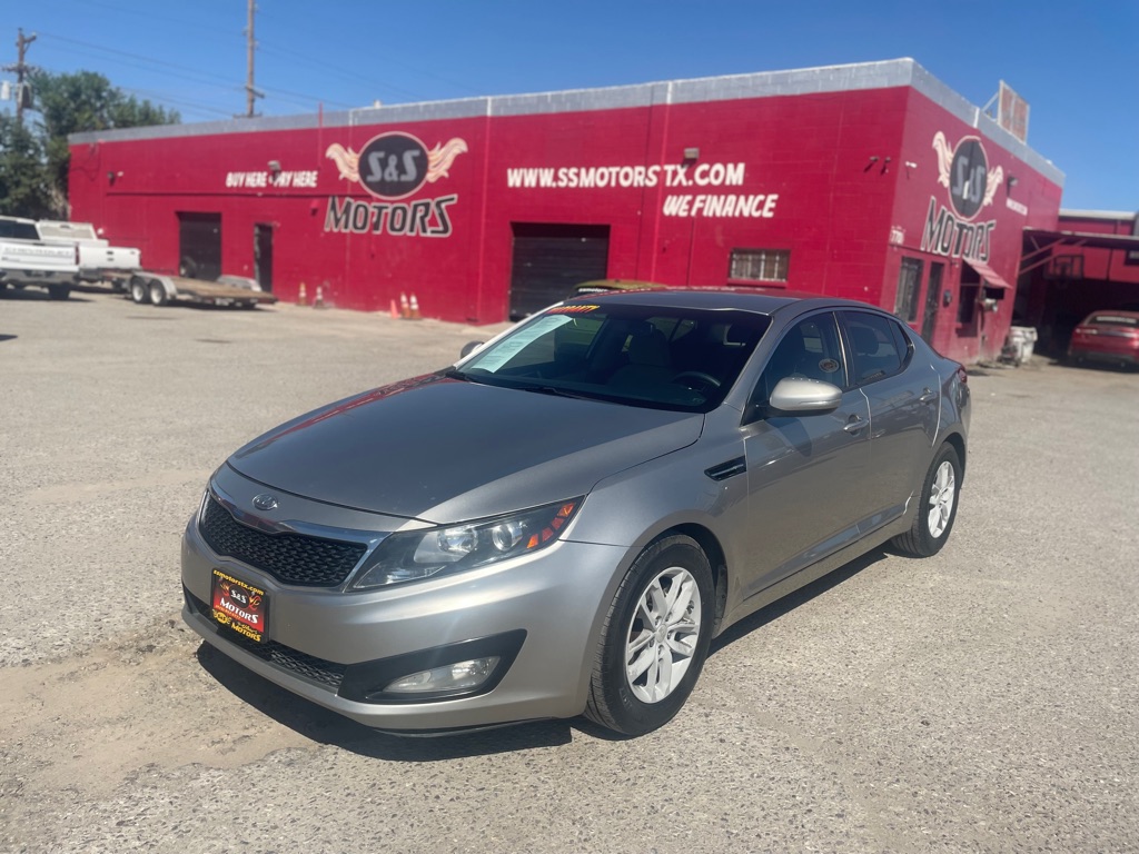Photo 13 of this KIA OPTIMA