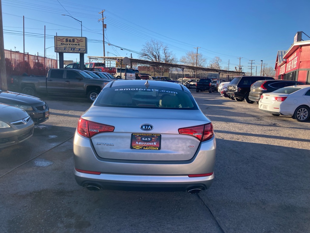 Photo 6 of this KIA OPTIMA