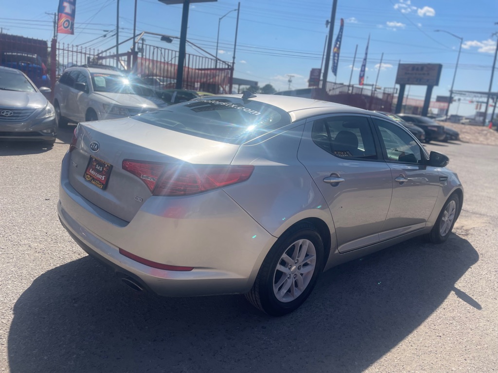 Photo 17 of this KIA OPTIMA