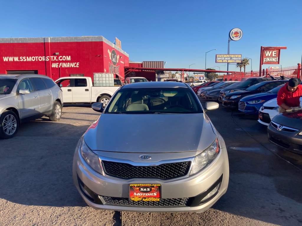Photo 4 of this KIA OPTIMA