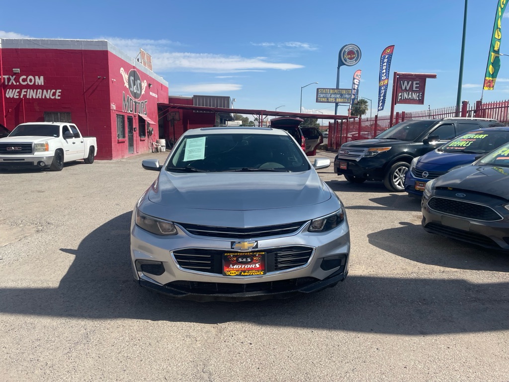 Photo 2 of this CHEVROLET MALIBU