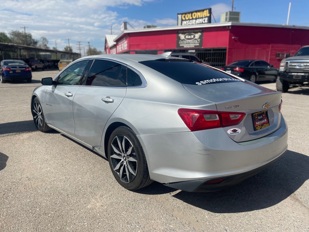 Photo 5 of this CHEVROLET MALIBU