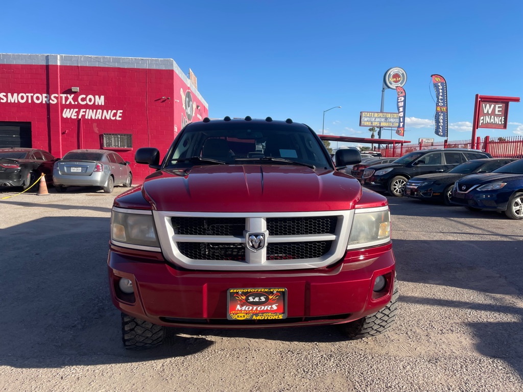 Photo 2 of this DODGE DAKOTA