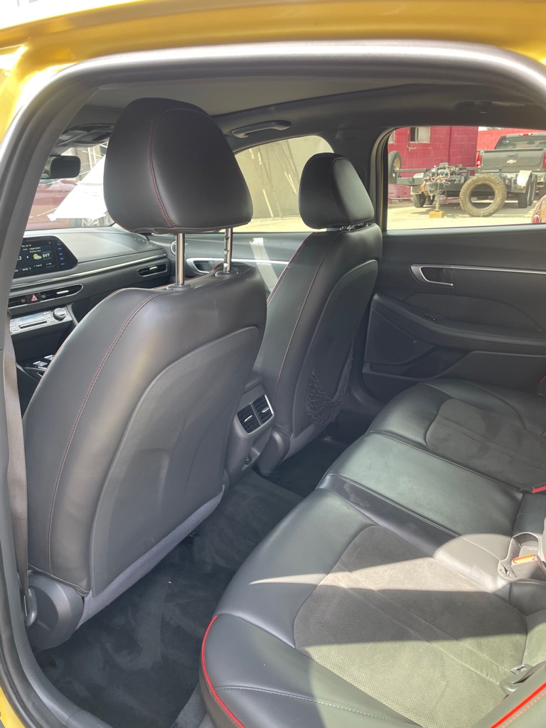 Photo 6 of this HYUNDAI SONATA