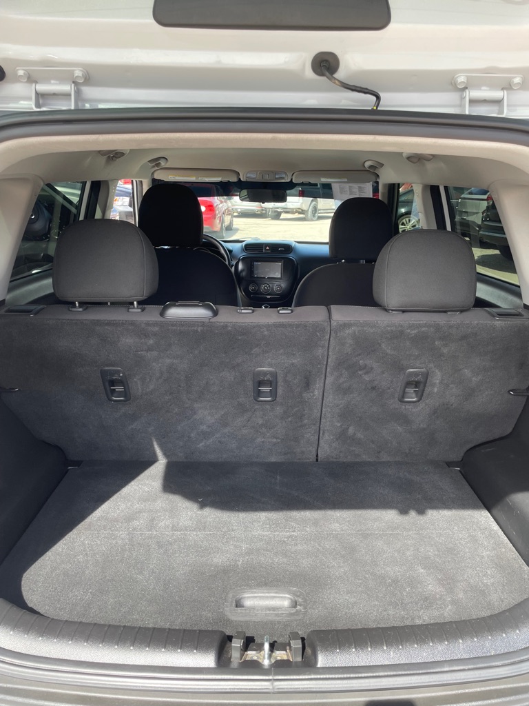 Photo 8 of this KIA SOUL
