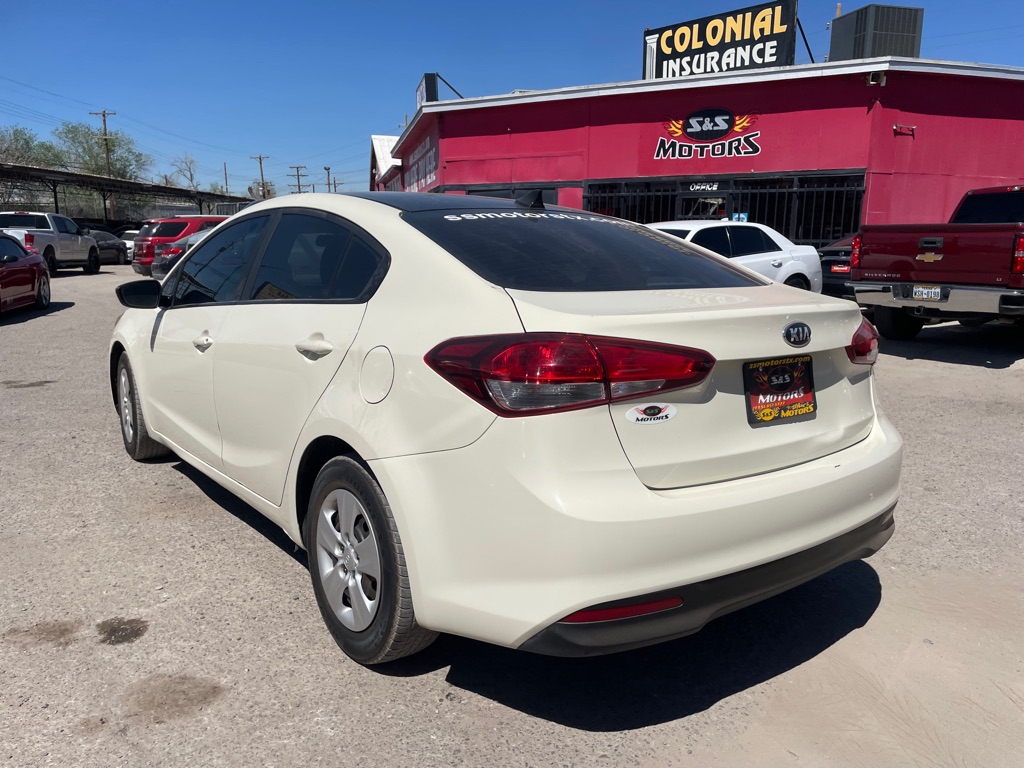 Photo 9 of this KIA FORTE