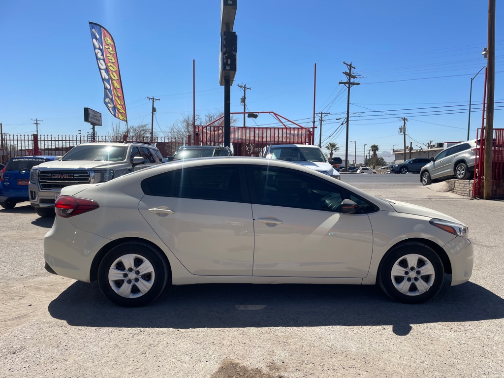 Photo 6 of this KIA FORTE