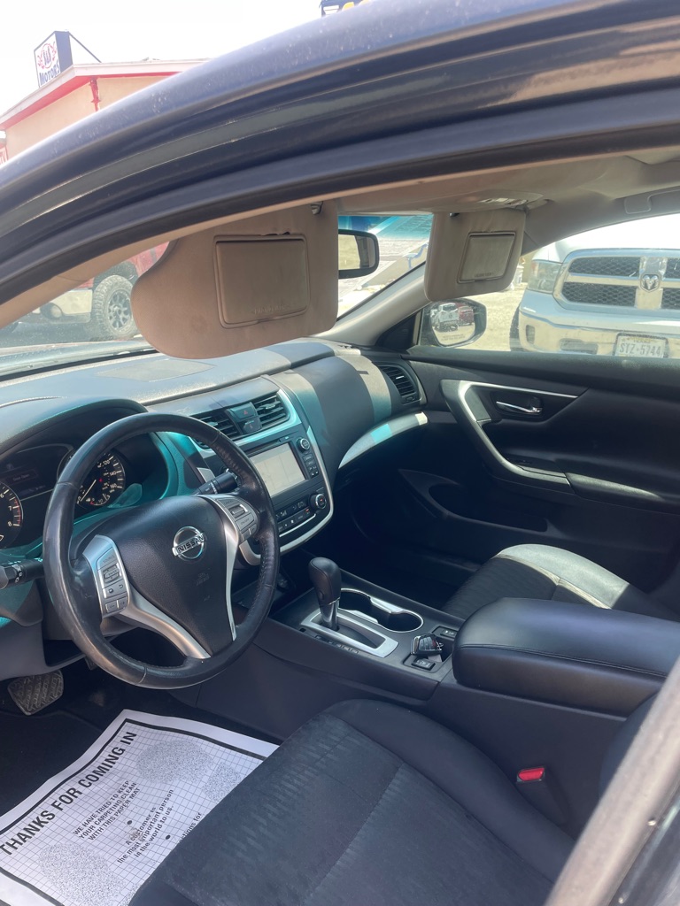 Photo 5 of this NISSAN ALTIMA
