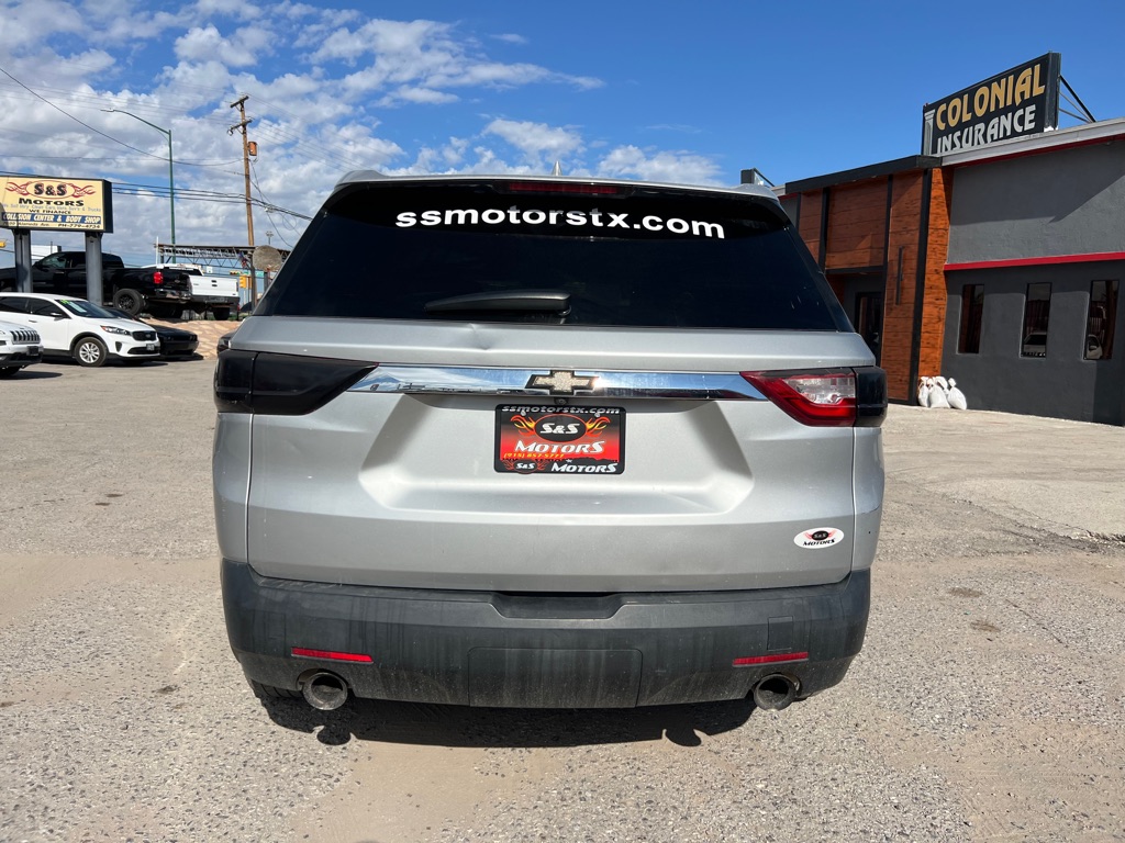 Photo 10 of this CHEVROLET TRAVERSE