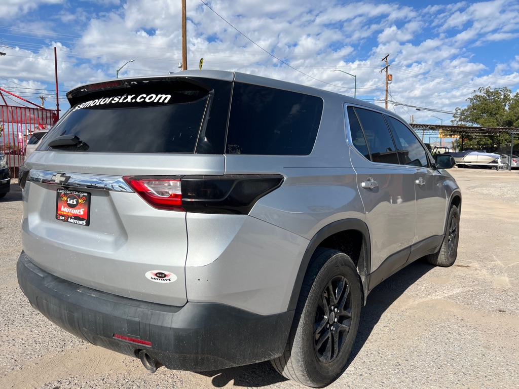 Photo 9 of this CHEVROLET TRAVERSE