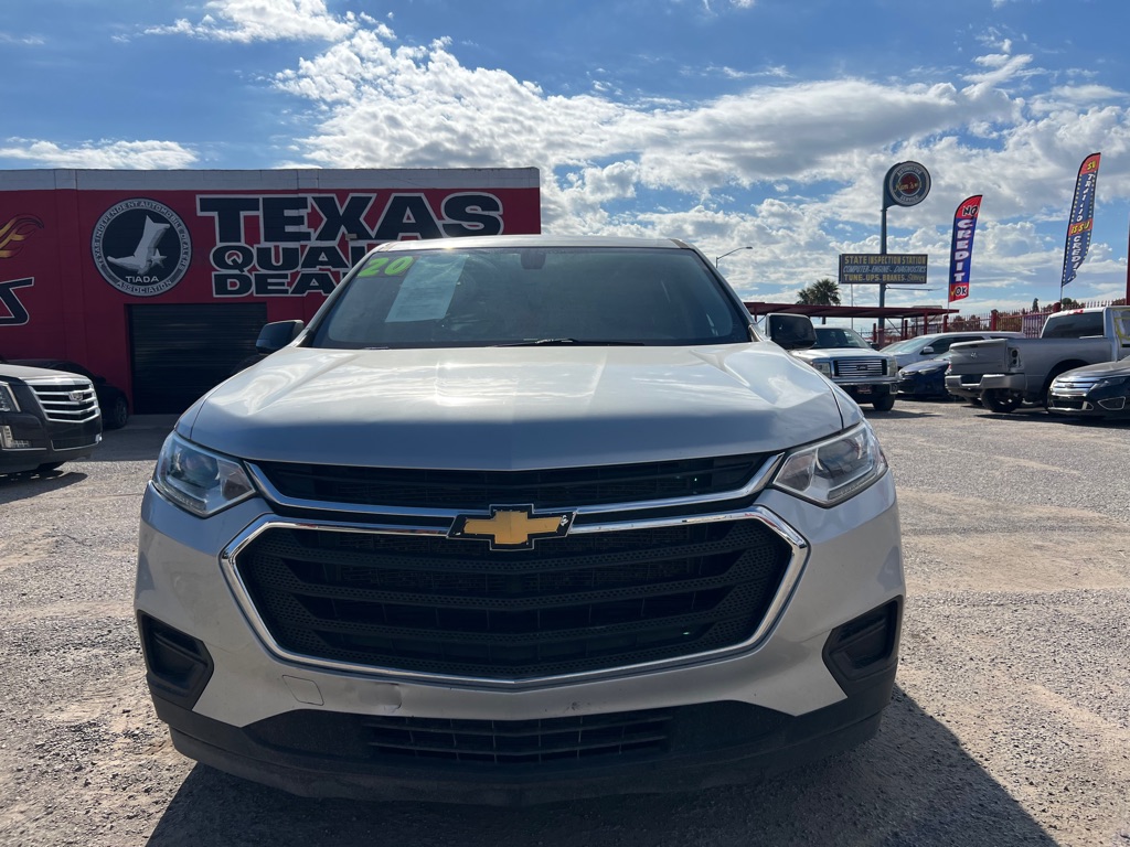 Photo 2 of this CHEVROLET TRAVERSE