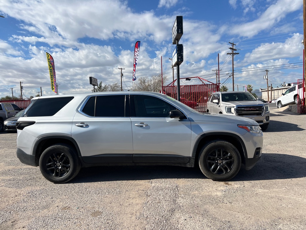 Photo 4 of this CHEVROLET TRAVERSE