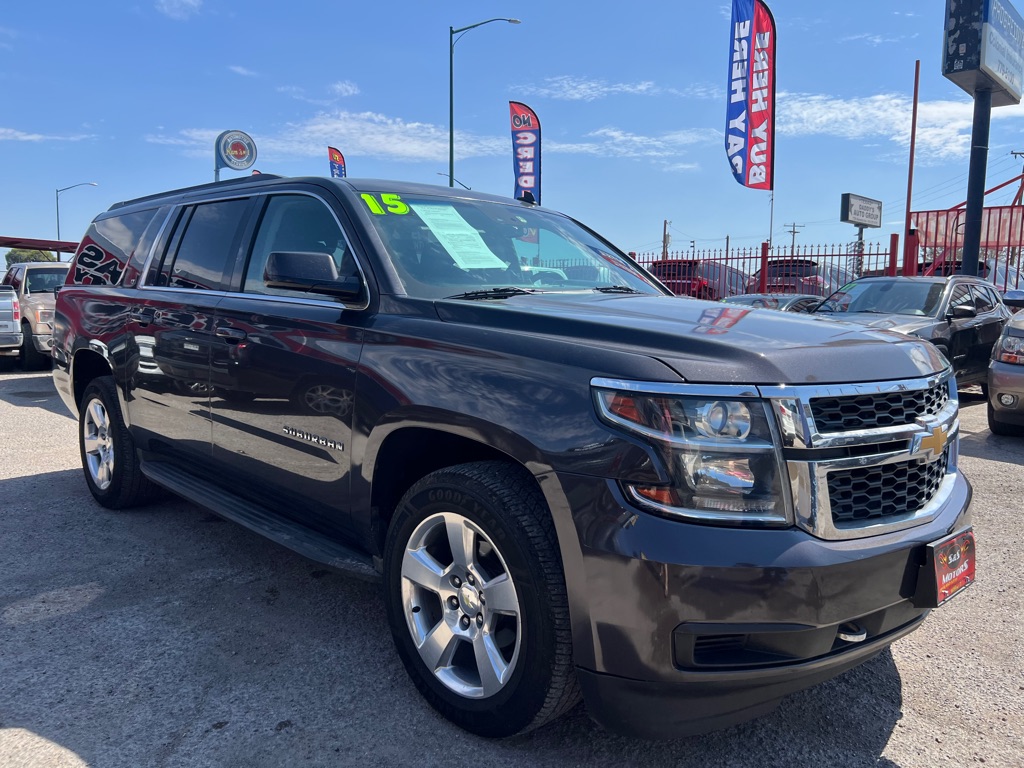 Photo 3 of this CHEVROLET SUBURBAN