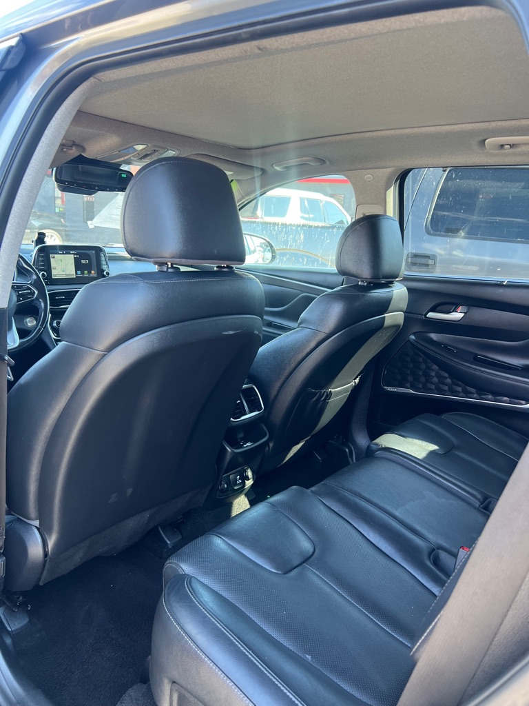 Photo 4 of this HYUNDAI SANTA FE