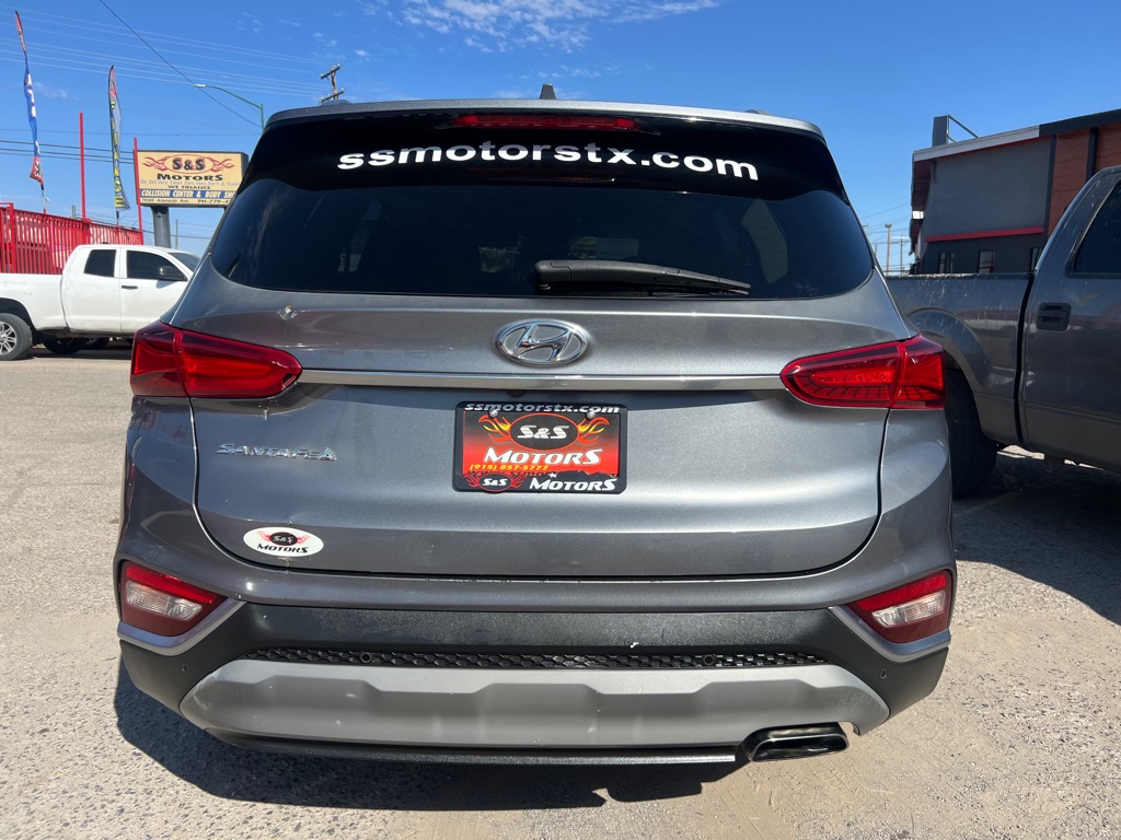 Photo 8 of this HYUNDAI SANTA FE
