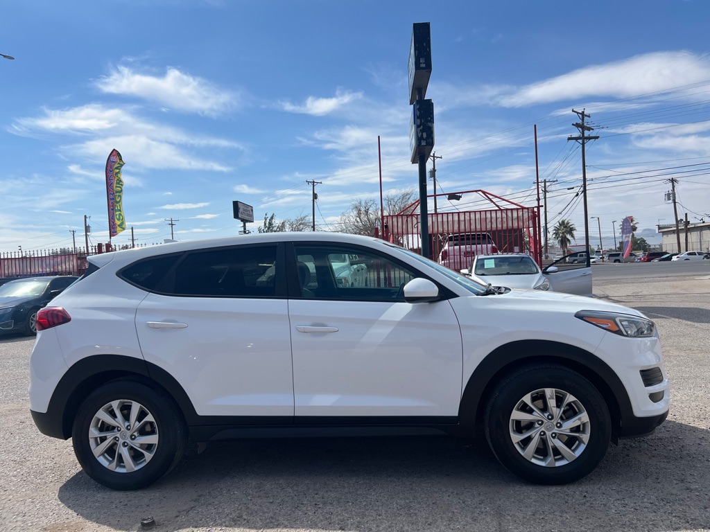 Photo 3 of this HYUNDAI TUCSON