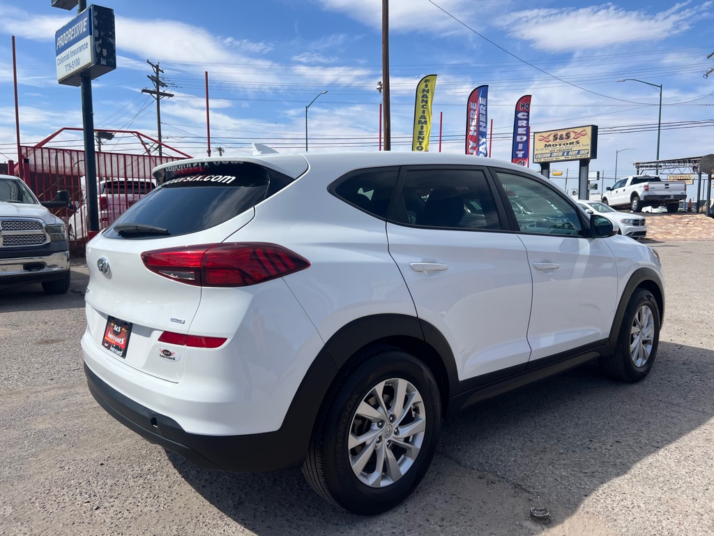 Photo 6 of this HYUNDAI TUCSON