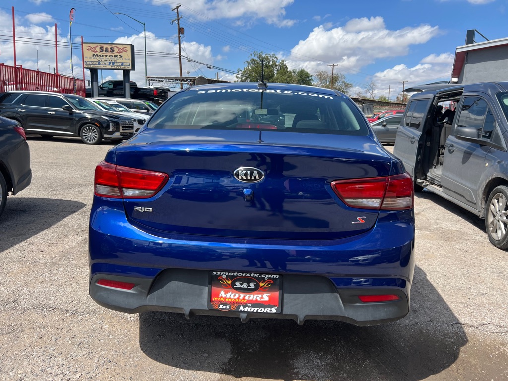 Photo 7 of this KIA RIO